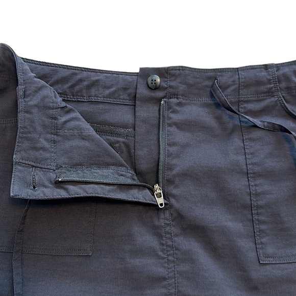 MEC Casual Black Skirt - Size 8 - Picture 5 of 10